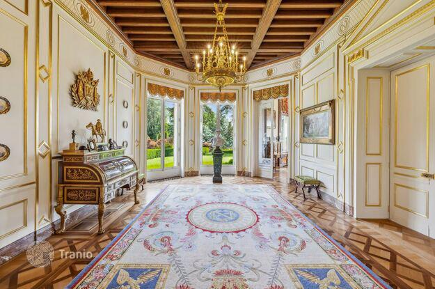 Renovated Historic Castle with Swimming Pool, Gardens, and Stables in La Tour-de-Peilz, Switzerland – €127,941,000