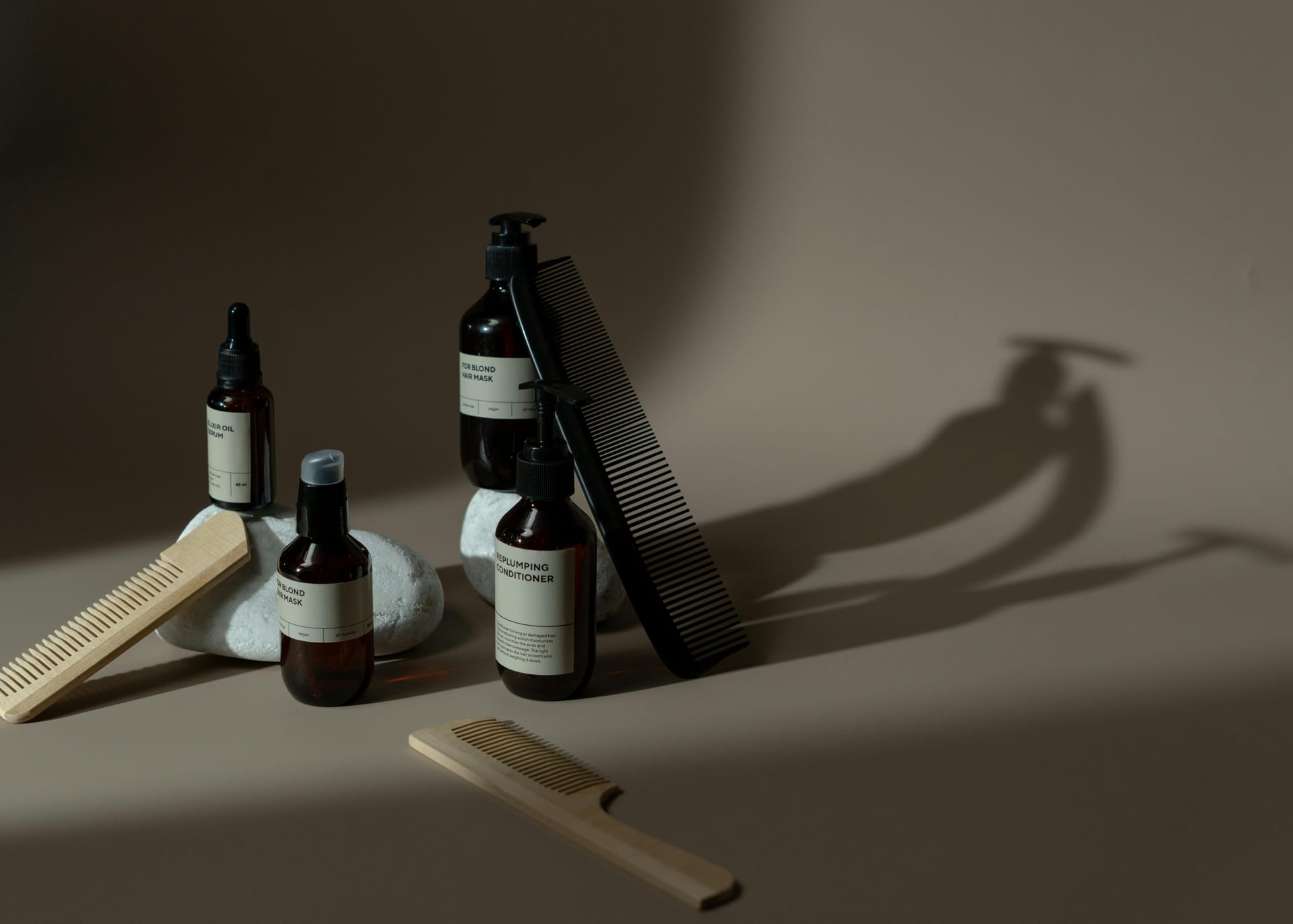Top 25 Luxury Makeup Brands: The Ultimate Guide to Glamour and Elegance