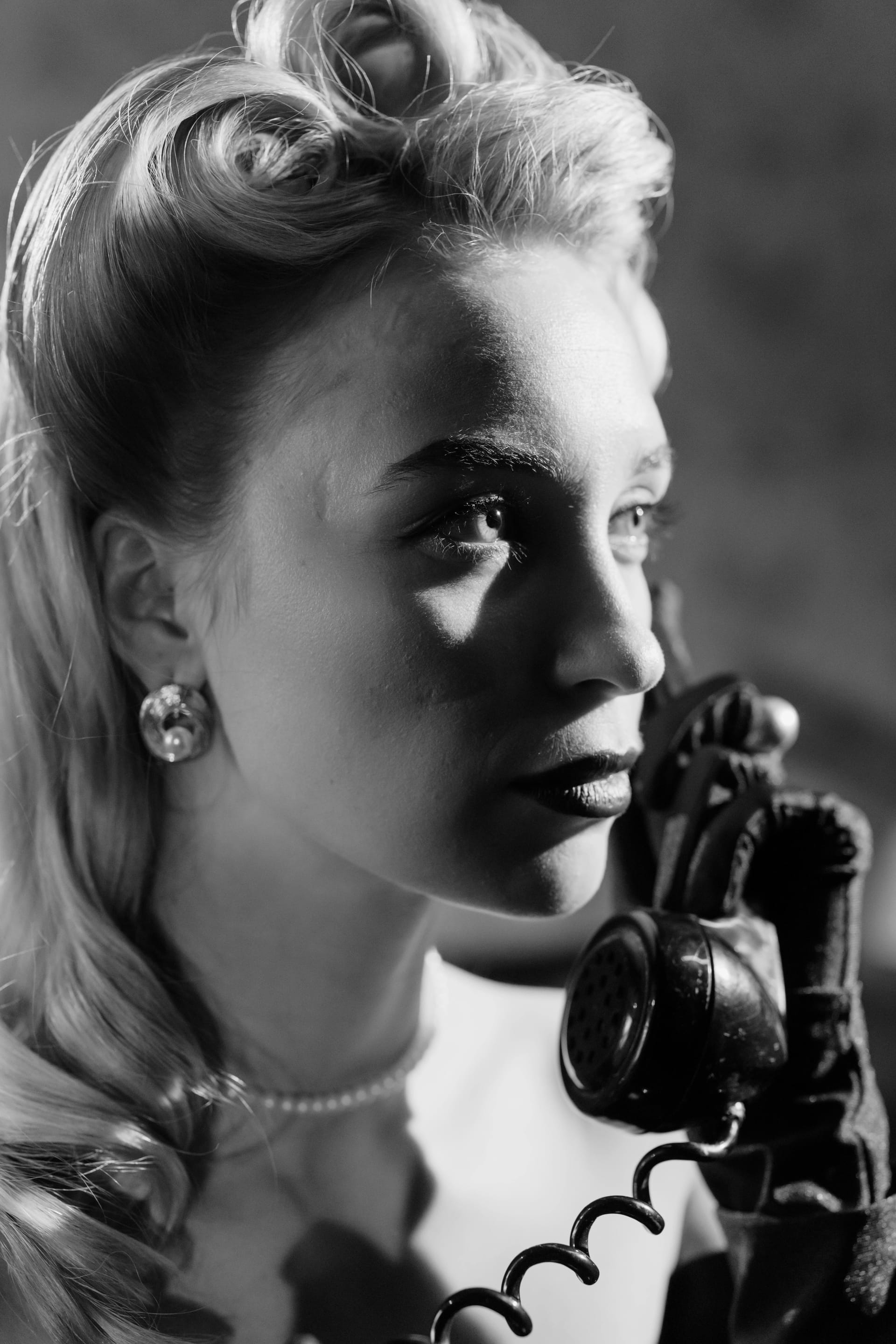 Audrey Hepburn Style Tips for High-Net-Worth Women: The Art of Effortless Chic