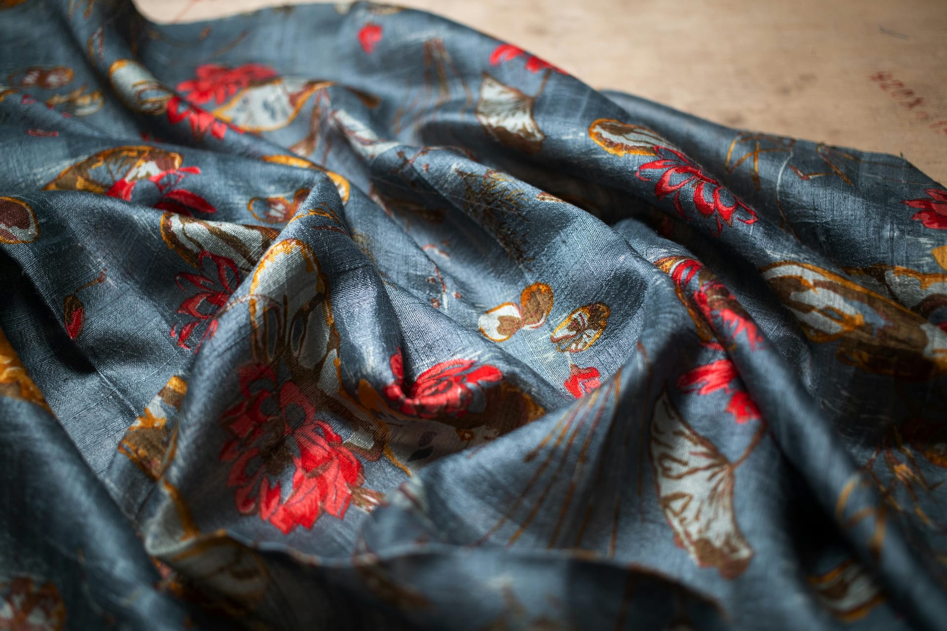 Protecting Silk Garments: How to Wash, Store & Maintain Delicate Silk