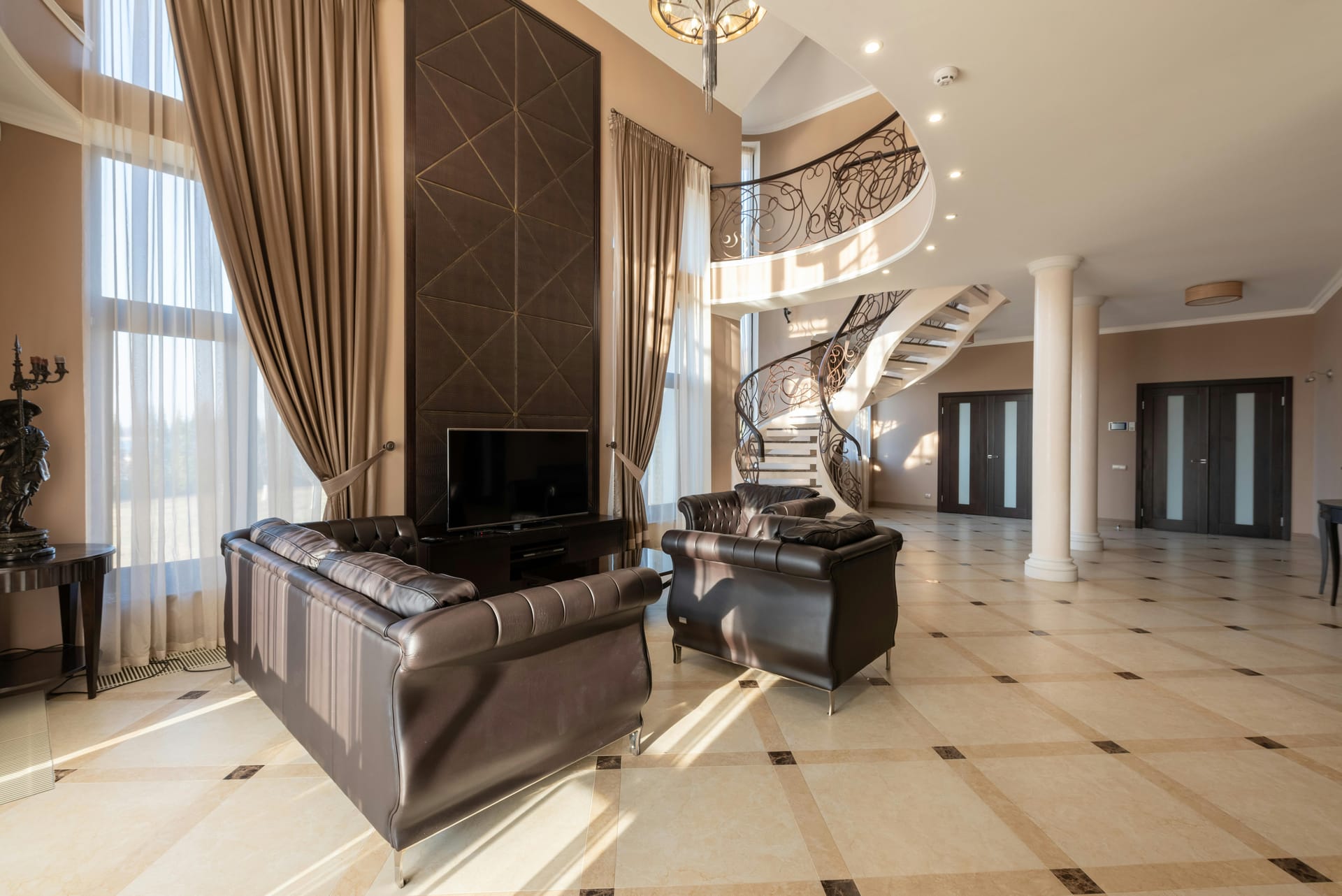 The Art of Buying Quietly: Real Estate Privacy for High-Wealth Individuals