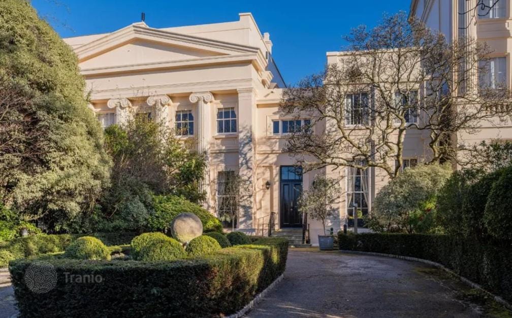 Elegant Regent’s Park Residence with Private Garden and Mews House