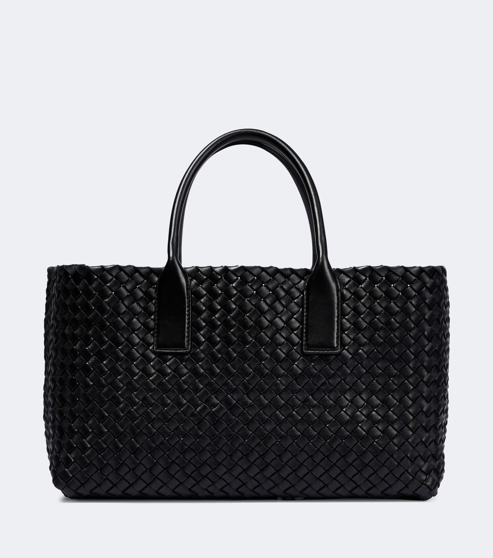 Bottega Veneta Andiamo vs. Cabat: Four Luxury Tote Bags Defining Modern Italian Elegance