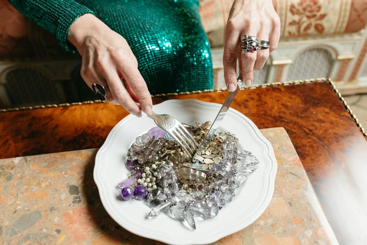 Why Ultra-High-Net-Worth Clients Are Buying Investment Diamonds