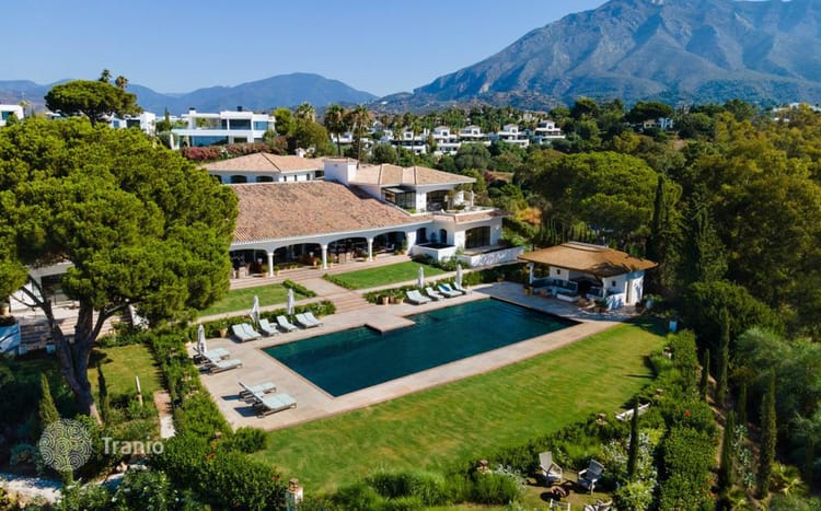 Stunning 16-Bedroom Villa for Sale in Las Lomas del Marbella Club, Marbella Golden Mile