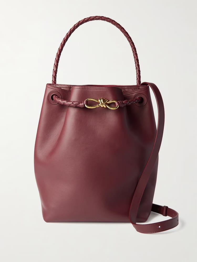 The Ultimate Guide to Luxury Bucket Bags in 2026